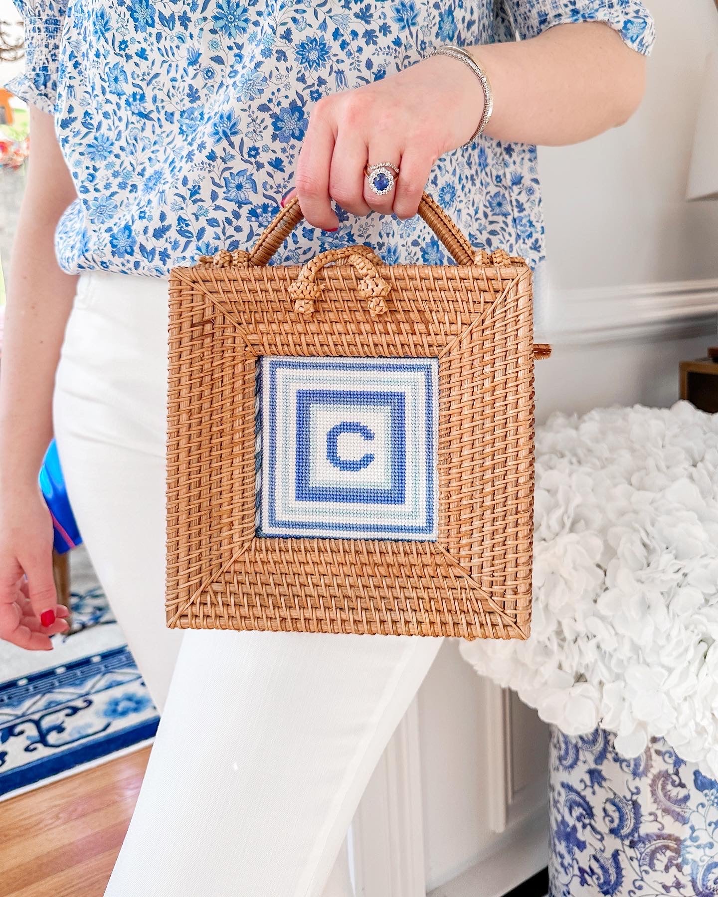 Store Needlepoint bag