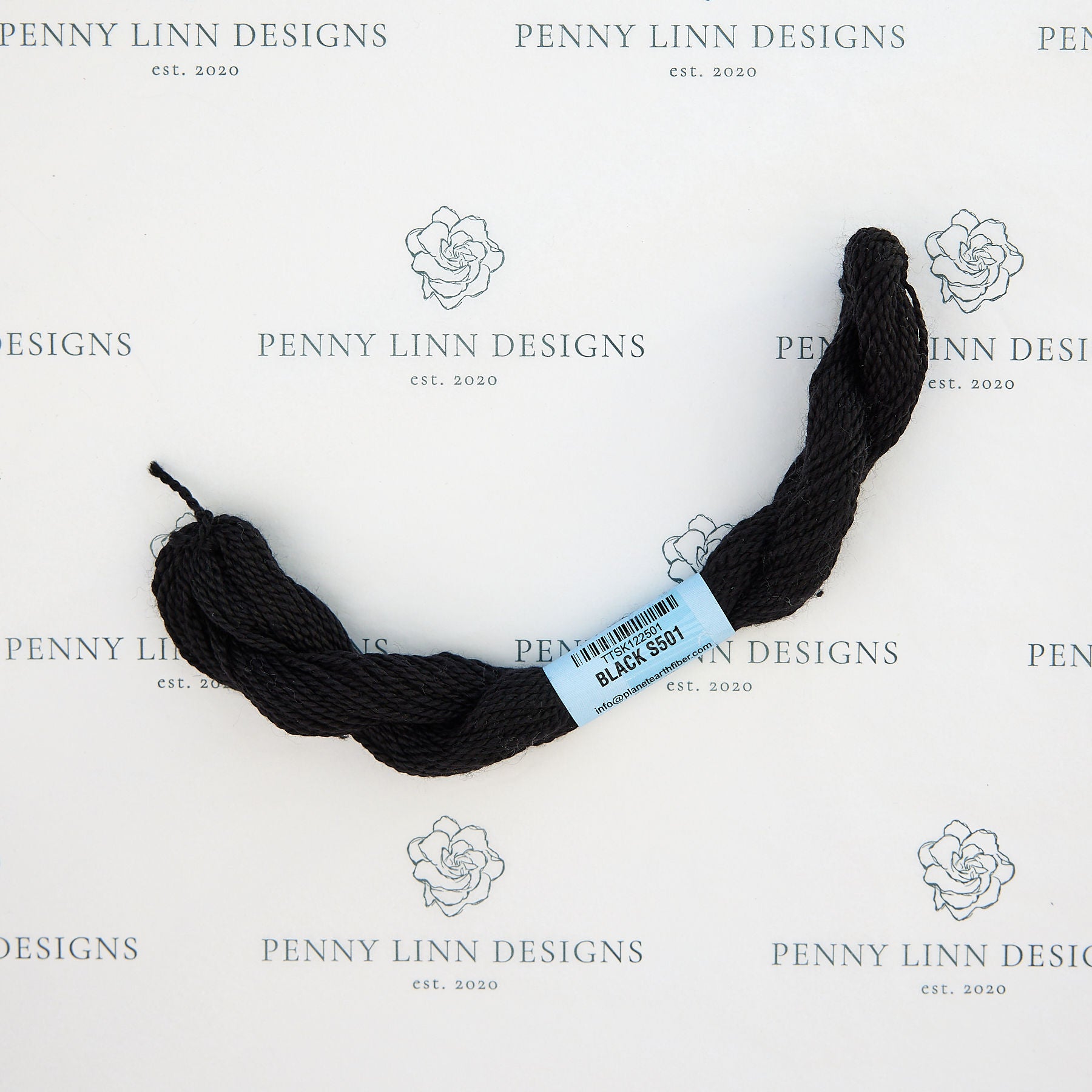 Essentials Skein 501 Black