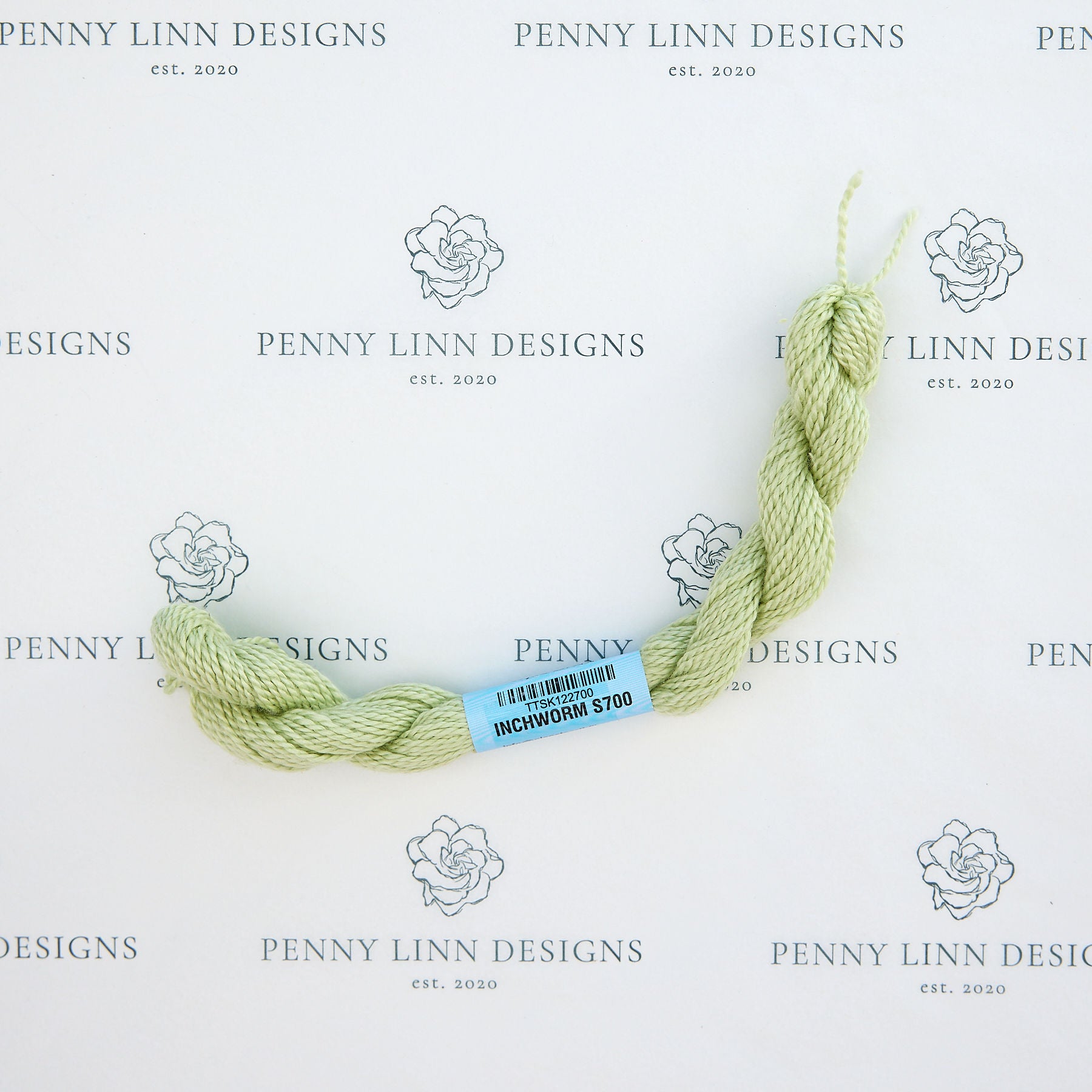 Essentials Skein 700 Inchworm