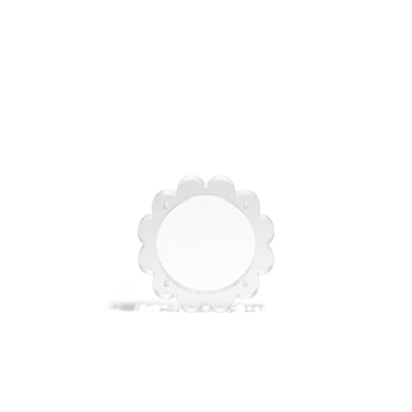 Scallop Acrylic Frame - 4" Circle - Clear