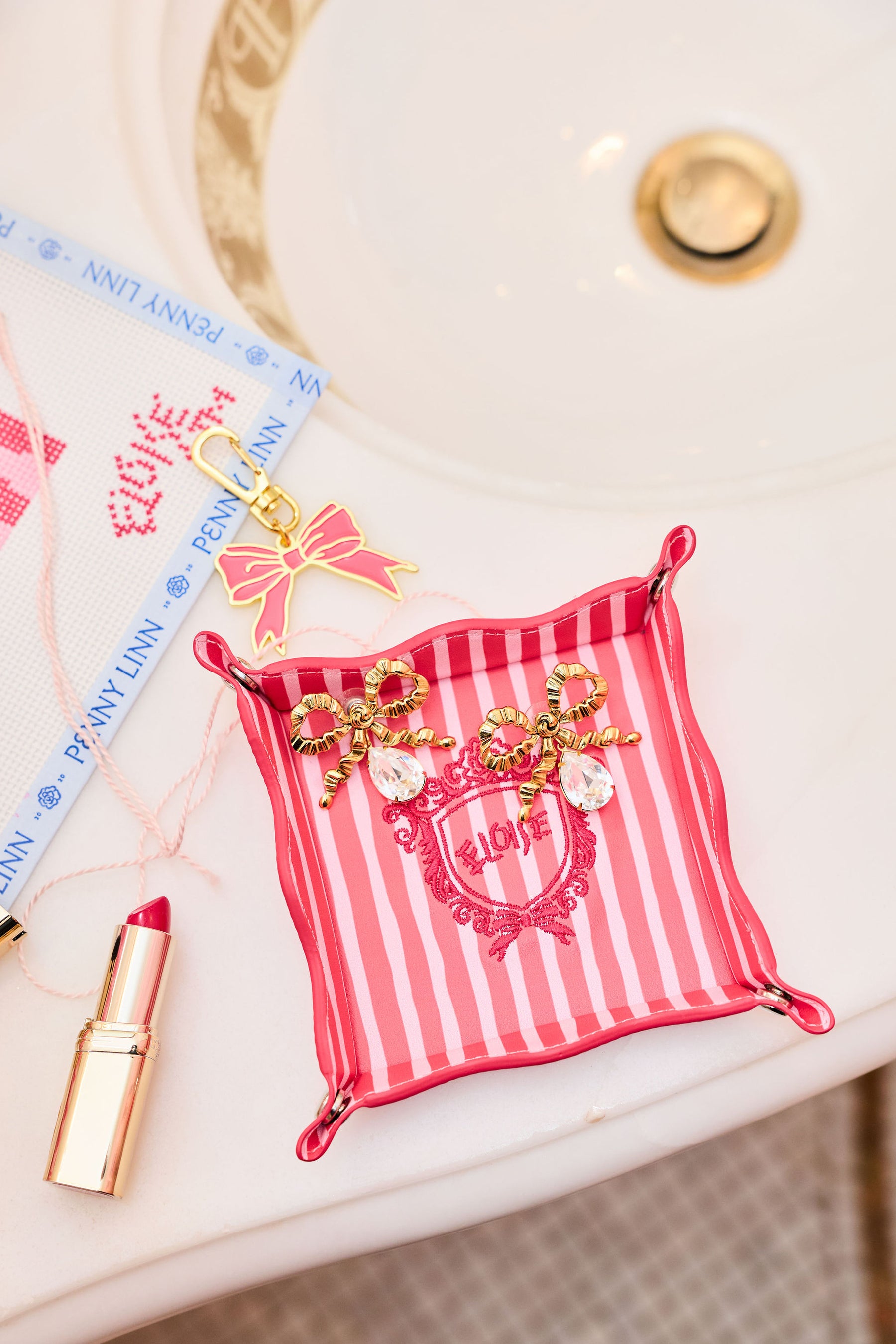 Eloise Stripe Scallop Leather Valet Tray