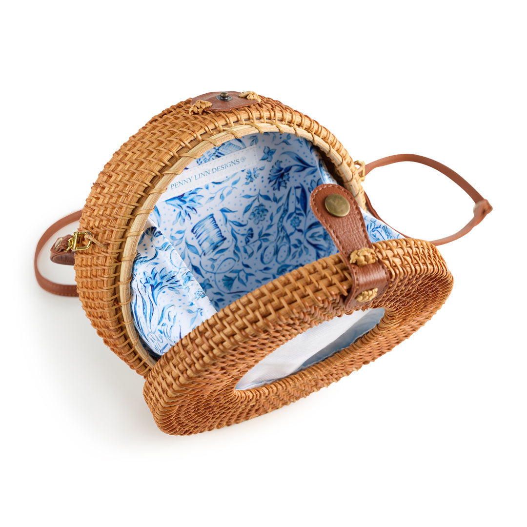 Natural 4x4 Round Wicker Bag
