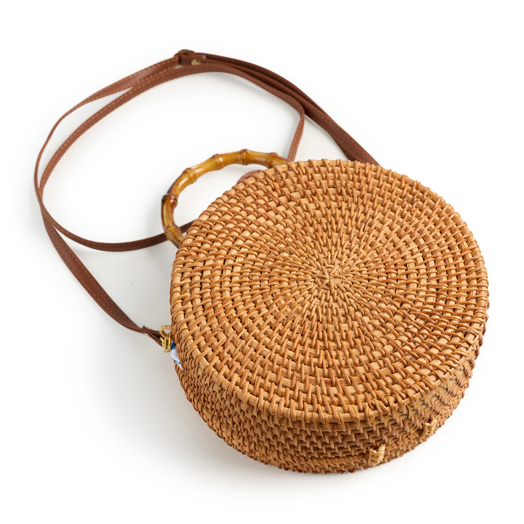 Natural 4x4 Round Wicker Bag with Bamboo Handle
