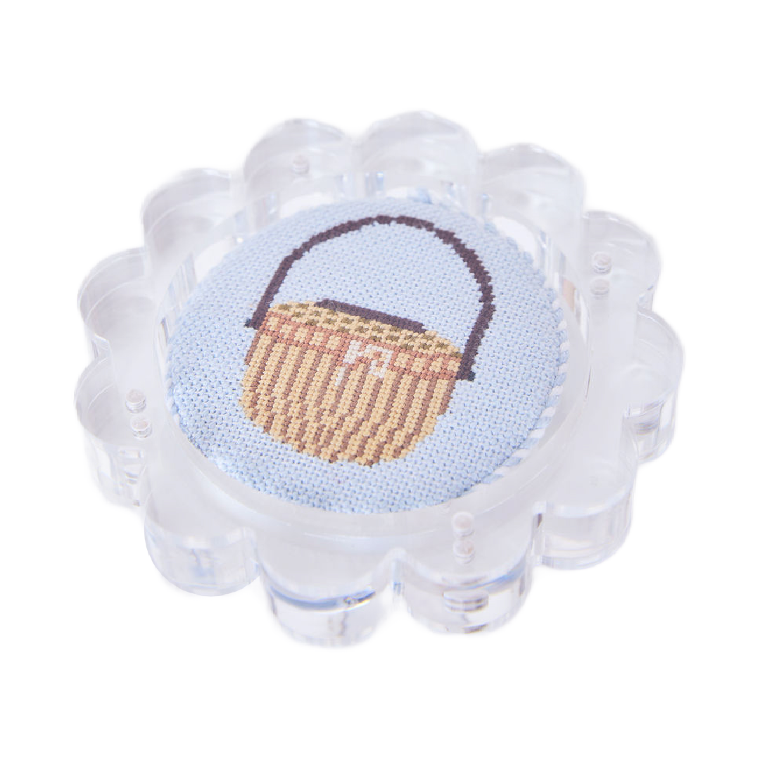 Scallop Acrylic Frame 4" Circle